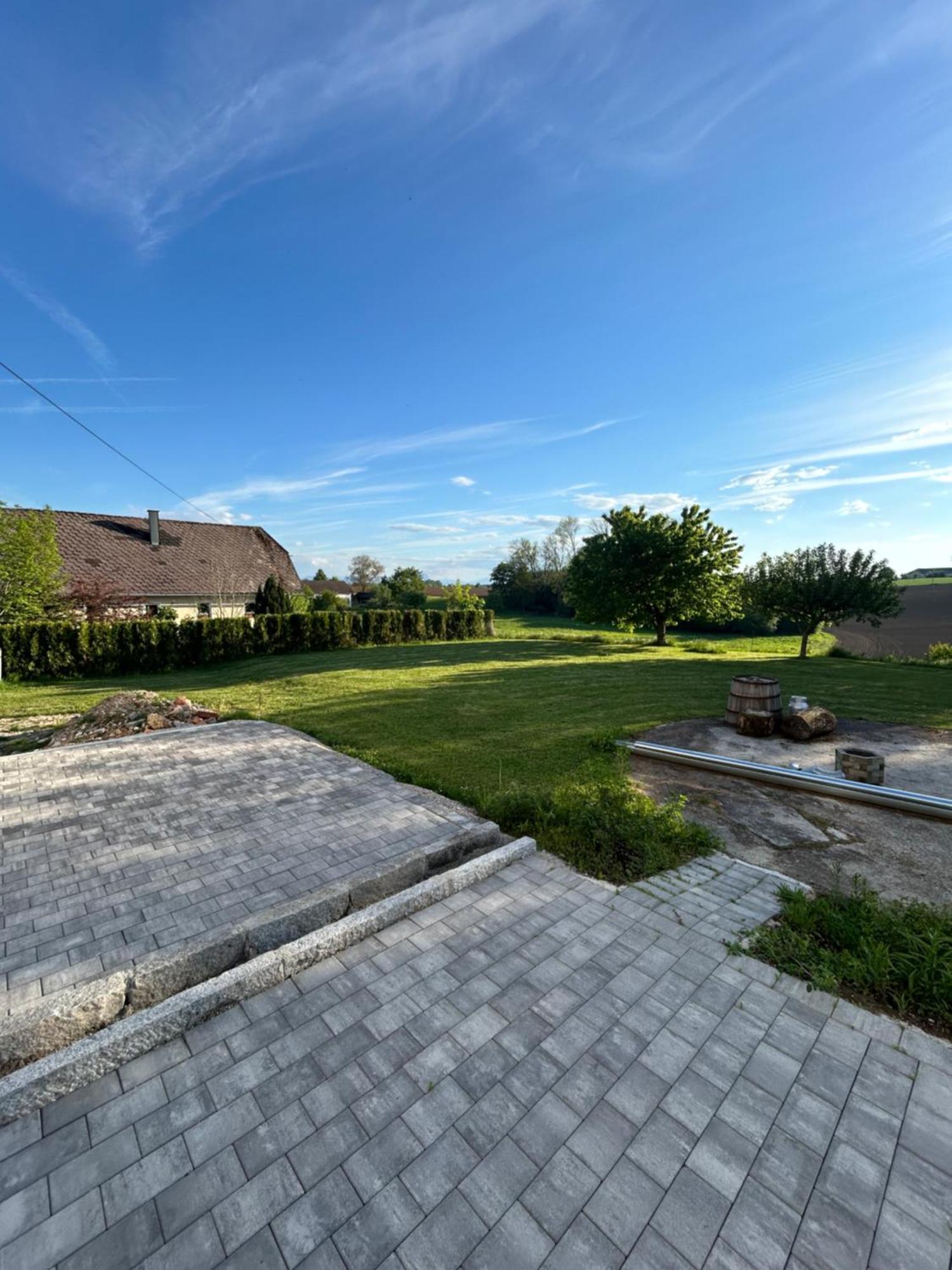 Babsi Appartments - Leben Am Land Wels Exterior foto